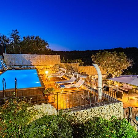 Villa Vanessa Con Piscina Privata - Castro Castro  Buitenkant foto
