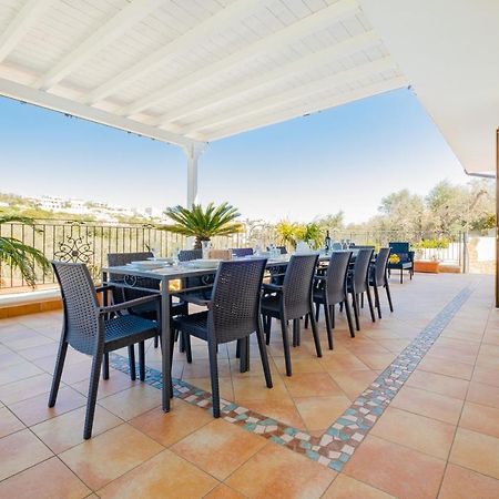Villa Vanessa Con Piscina Privata - Castro Castro  Buitenkant foto