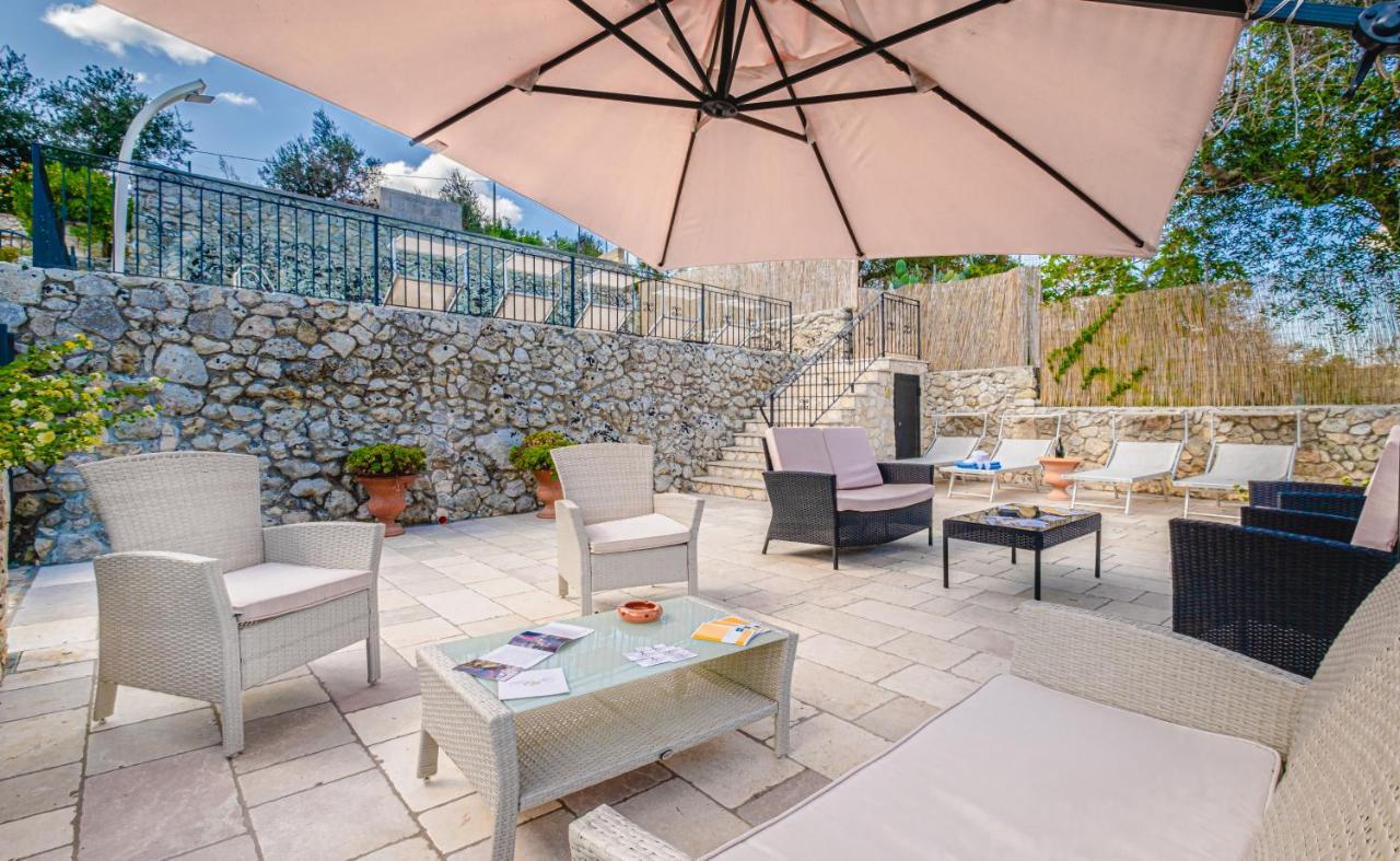 Villa Vanessa Con Piscina Privata - Castro Castro  Buitenkant foto