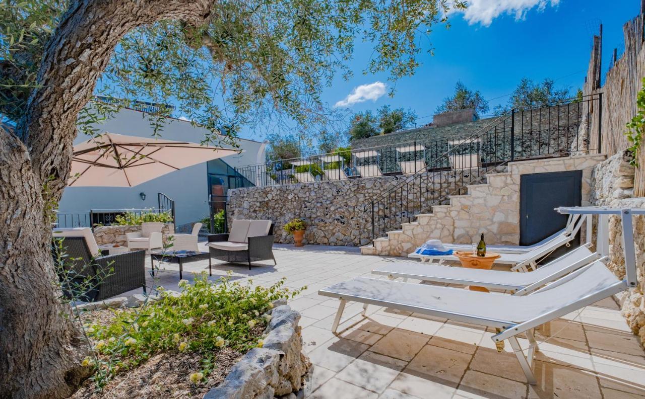 Villa Vanessa Con Piscina Privata - Castro Castro  Buitenkant foto