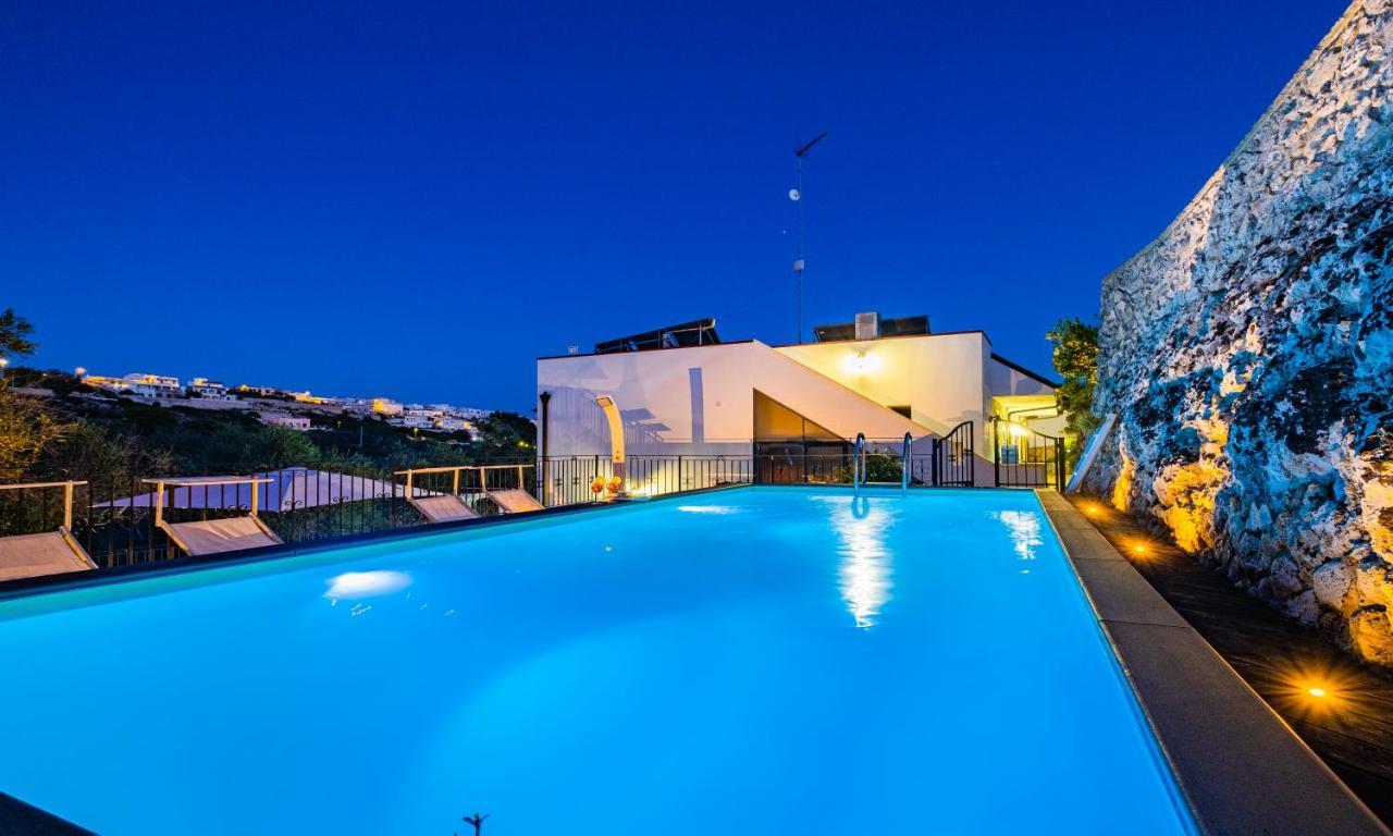 Villa Vanessa Con Piscina Privata - Castro Castro  Buitenkant foto