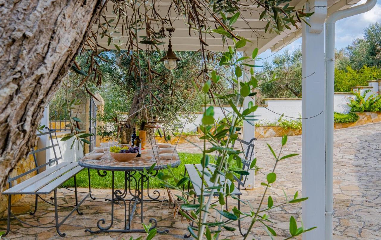 Villa Vanessa Con Piscina Privata - Castro Castro  Buitenkant foto