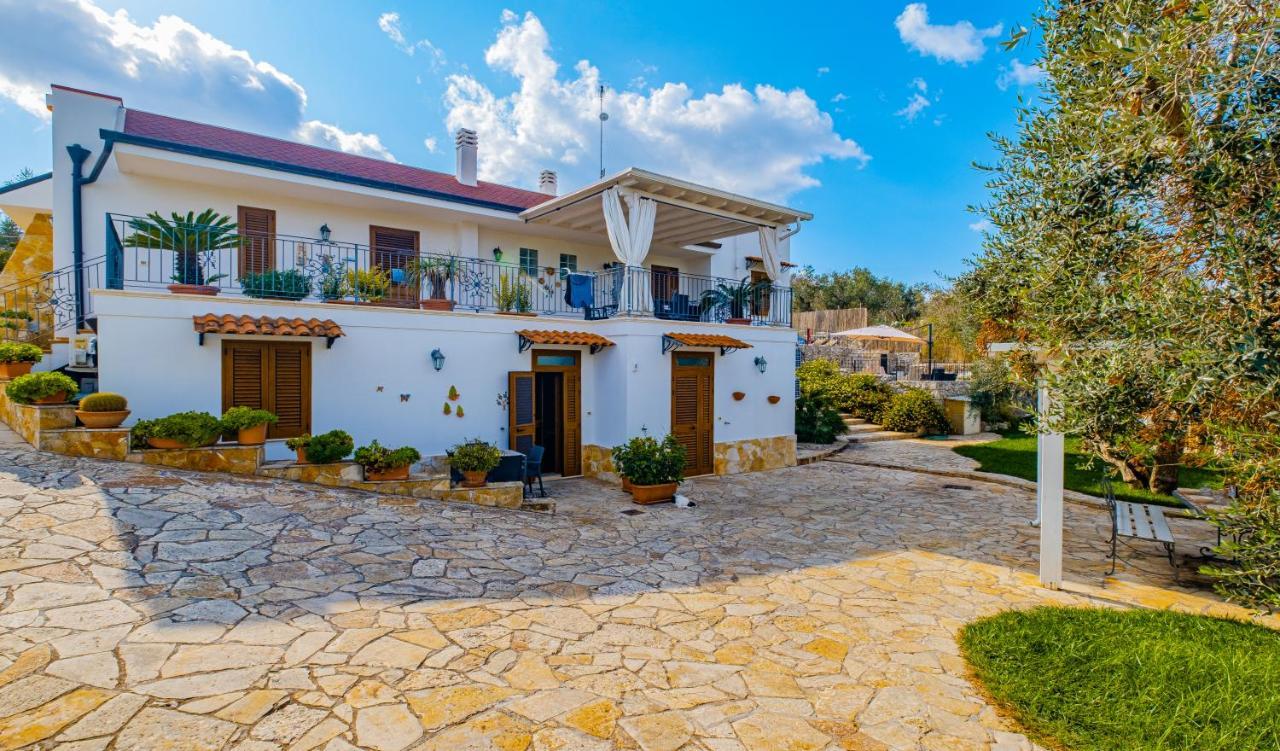 Villa Vanessa Con Piscina Privata - Castro Castro  Buitenkant foto