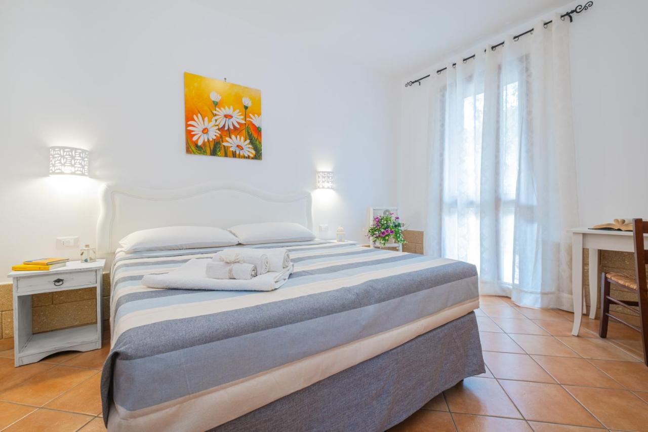 Villa Vanessa Con Piscina Privata - Castro Castro  Buitenkant foto