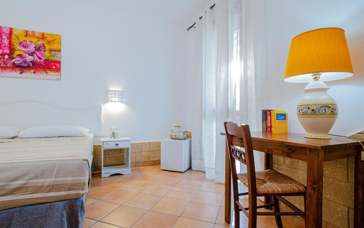 Villa Vanessa Con Piscina Privata - Castro Castro  Buitenkant foto
