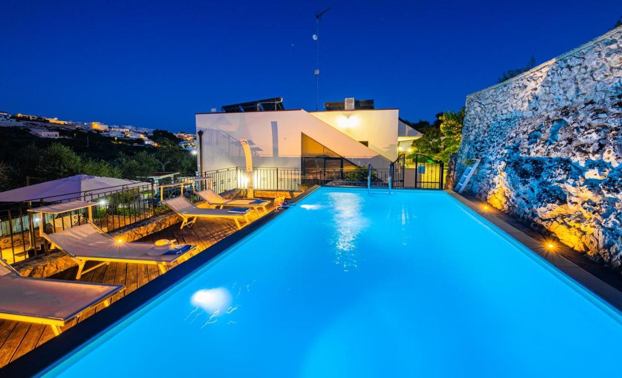 Villa Vanessa Con Piscina Privata - Castro Castro  Buitenkant foto