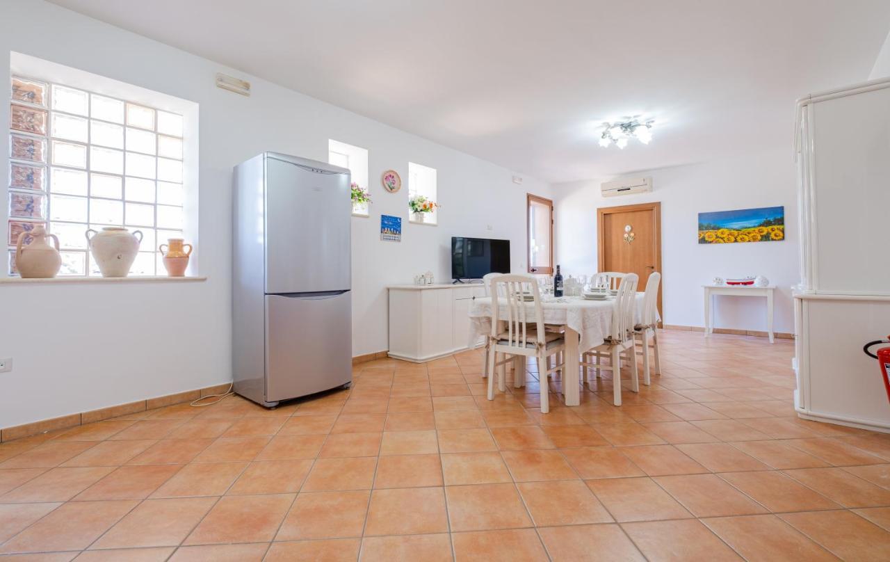 Villa Vanessa Con Piscina Privata - Castro Castro  Buitenkant foto
